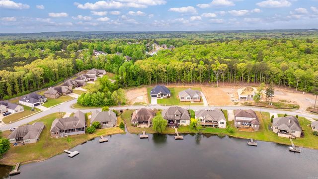 9 West Lake Lane, Little Rock, AR 72210