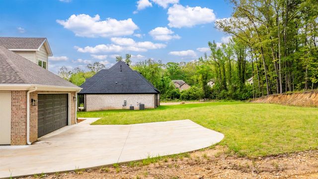 9 West Lake Lane, Little Rock, AR 72210