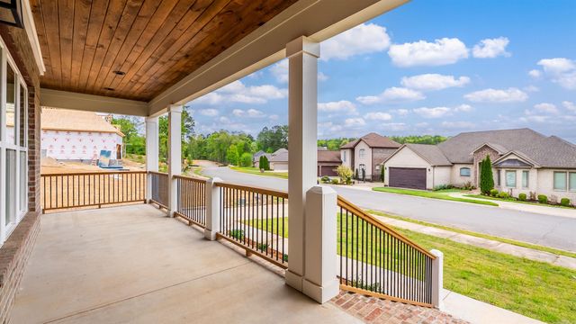 9 West Lake Lane, Little Rock, AR 72210