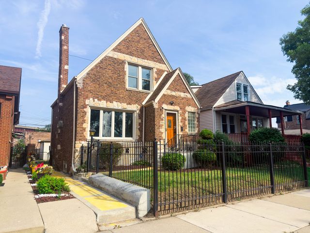 8013 S Harper Avenue, Chicago, IL 60619