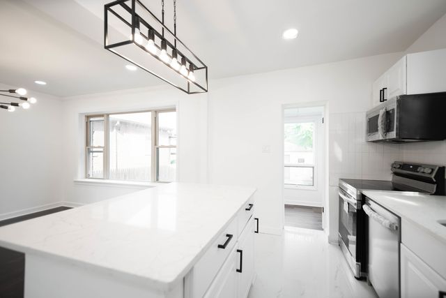 8013 S Harper Avenue, Chicago, IL 60619