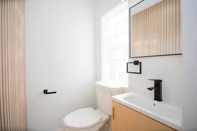 8013 S Harper Avenue, Chicago, IL 60619