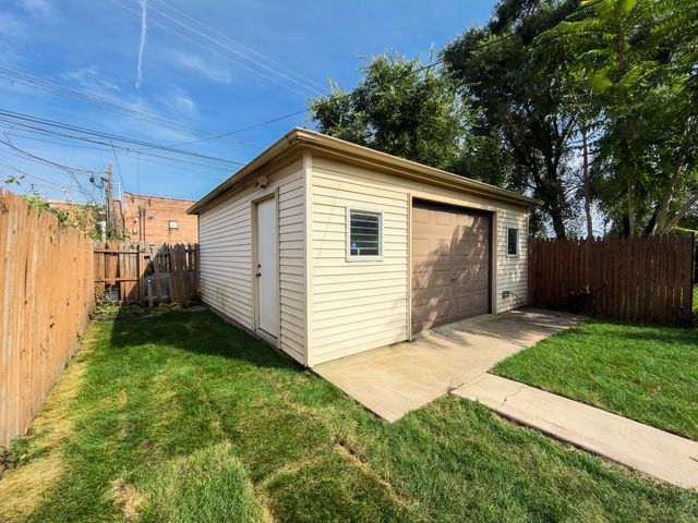 8013 S Harper Avenue, Chicago, IL 60619