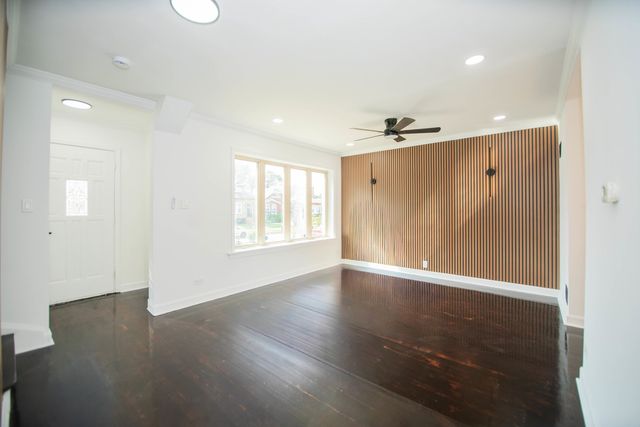 8013 S Harper Avenue, Chicago, IL 60619