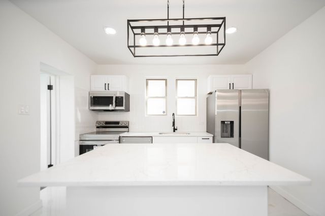 8013 S Harper Avenue, Chicago, IL 60619