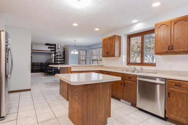 26 Brunton Court, Bloomington, IL 61704