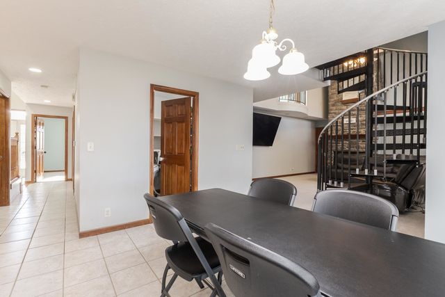 26 Brunton Court, Bloomington, IL 61704