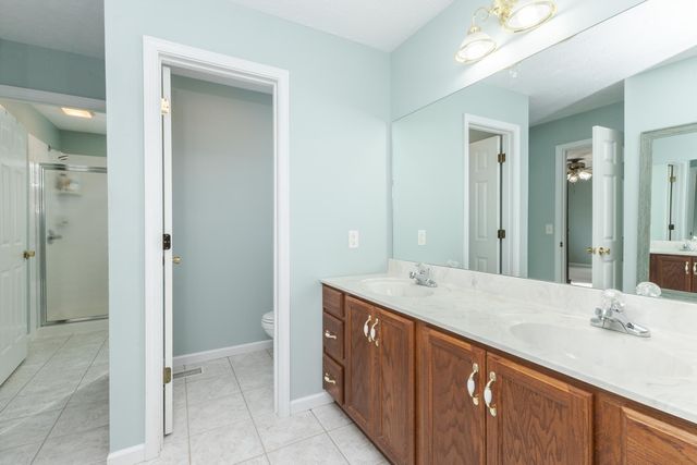 26 Brunton Court, Bloomington, IL 61704