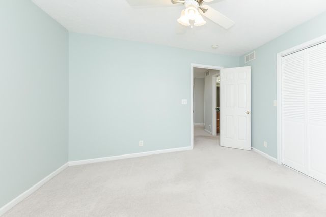 26 Brunton Court, Bloomington, IL 61704