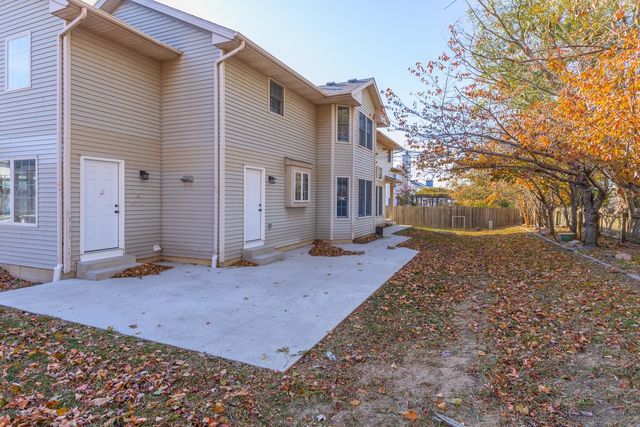 26 Brunton Court, Bloomington, IL 61704