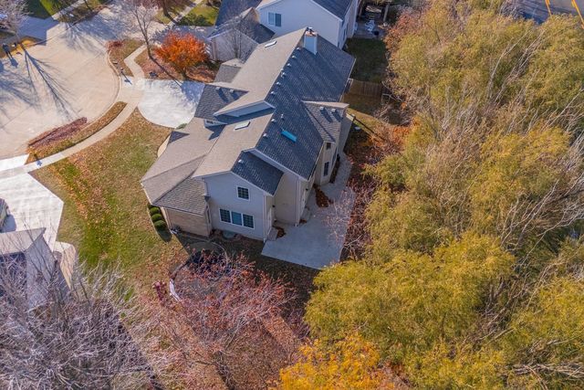 26 Brunton Court, Bloomington, IL 61704