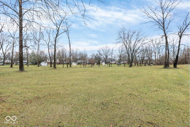 8537 Railroad Road, Indianapolis, IN 46217