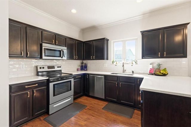 23513 W 89th Terrace, Lenexa, KS 66227