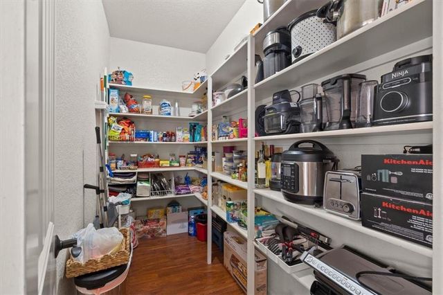 23513 W 89th Terrace, Lenexa, KS 66227