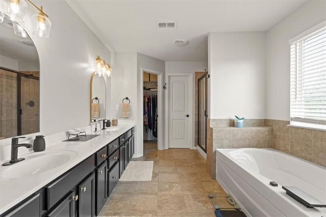 23513 W 89th Terrace, Lenexa, KS 66227