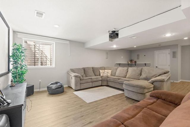 23513 W 89th Terrace, Lenexa, KS 66227