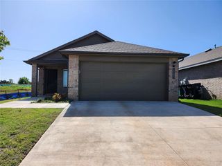 10605 Red Thistle Drive, Oklahoma City, OK 73131