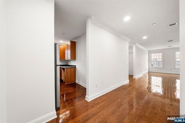 180 Edgewater Road 1A, Cliffside Park, NJ 07010