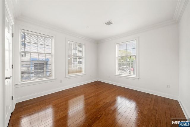 180 Edgewater Road 1A, Cliffside Park, NJ 07010