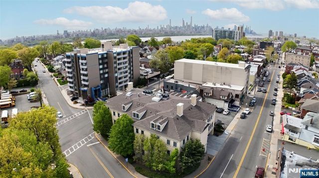 180 Edgewater Road 1A, Cliffside Park, NJ 07010