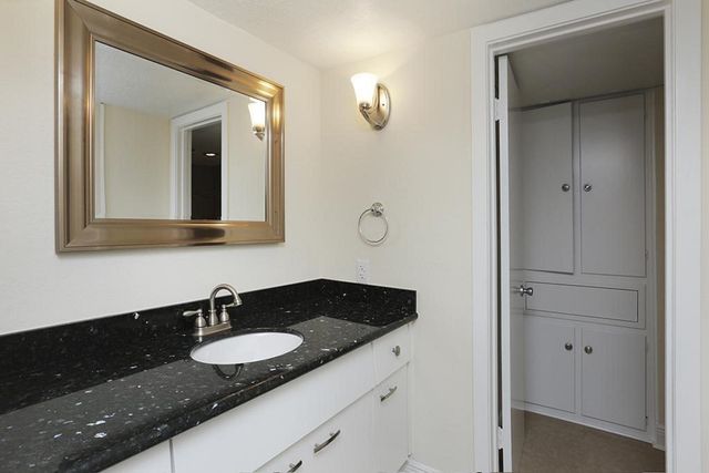 3300 Yorktown Street 19, Houston, TX 77056