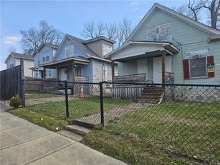 3923,3925,3931 Park Avenue, Kansas City, MO 64130