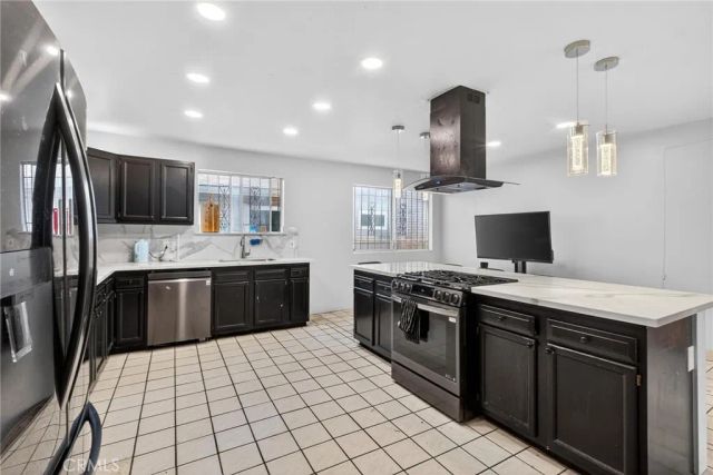 1139 E 82nd, Los Angeles, CA 90001