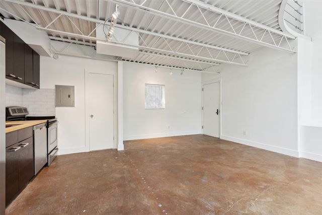 4239 Holland Avenue A, Dallas, TX 75219