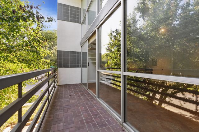 4239 Holland Avenue A, Dallas, TX 75219