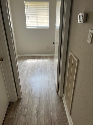 1603 Chestnut Ridge Road, Houston, TX 77339