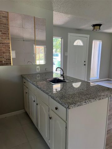 1603 Chestnut Ridge Road, Houston, TX 77339