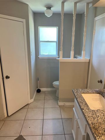 1603 Chestnut Ridge Road, Houston, TX 77339