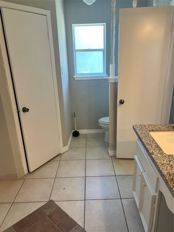 1603 Chestnut Ridge Road, Houston, TX 77339