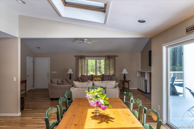 13 Van Scoys Path W, East Hampton, NY 11937