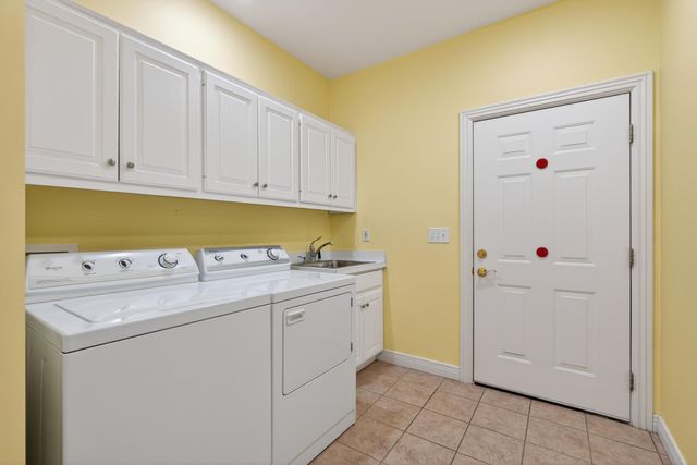 1479 Pine Needles Lane, Lexington, KY 40513