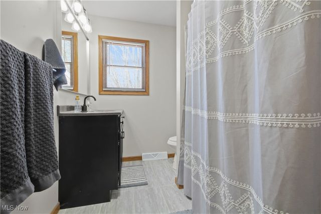 28196 Hartley Road, Beloit, OH 44609