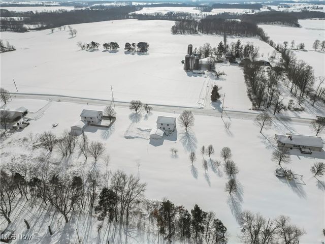 28196 Hartley Road, Beloit, OH 44609