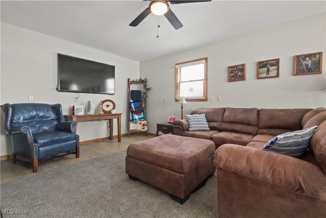 28196 Hartley Road, Beloit, OH 44609