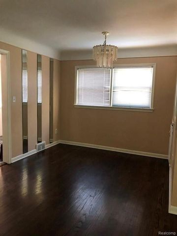 24051 Geneva Street, Oak Park, MI 48237