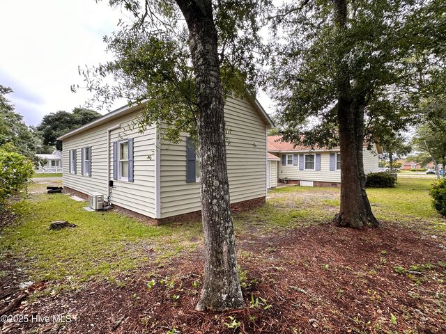 1506 E Oak Island Drive, Oak Island, NC 28465