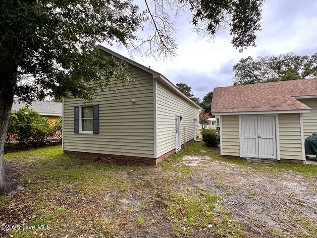 1506 E Oak Island Drive, Oak Island, NC 28465