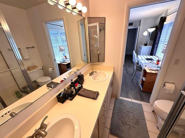 1917 Stratford Way, West Palm Beach, FL 33409