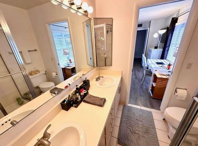 1917 Stratford Way, West Palm Beach, FL 33409