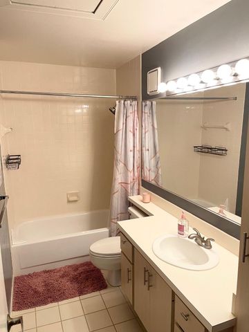 1917 Stratford Way, West Palm Beach, FL 33409