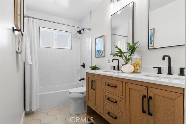 16622 Simonne Lane, Huntington Beach, CA 92647