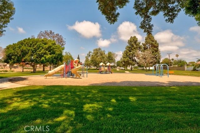 16622 Simonne Lane, Huntington Beach, CA 92647