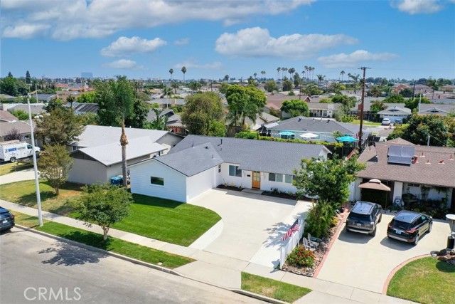 16622 Simonne Lane, Huntington Beach, CA 92647