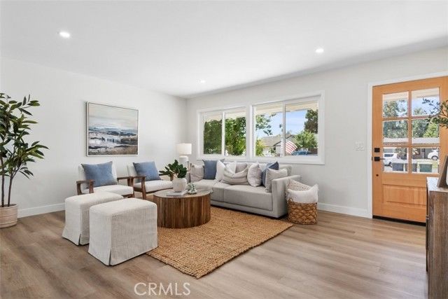 16622 Simonne Lane, Huntington Beach, CA 92647