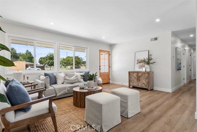 16622 Simonne Lane, Huntington Beach, CA 92647