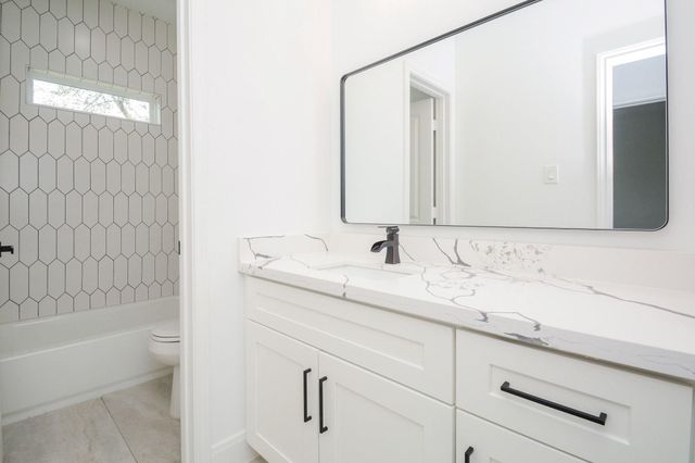 1415 E 35th Street, Houston, TX 77022